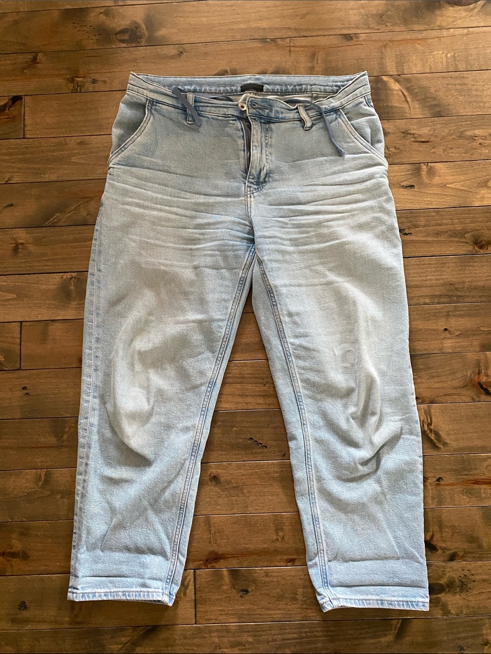 Uniqlo Light Wash Jeans